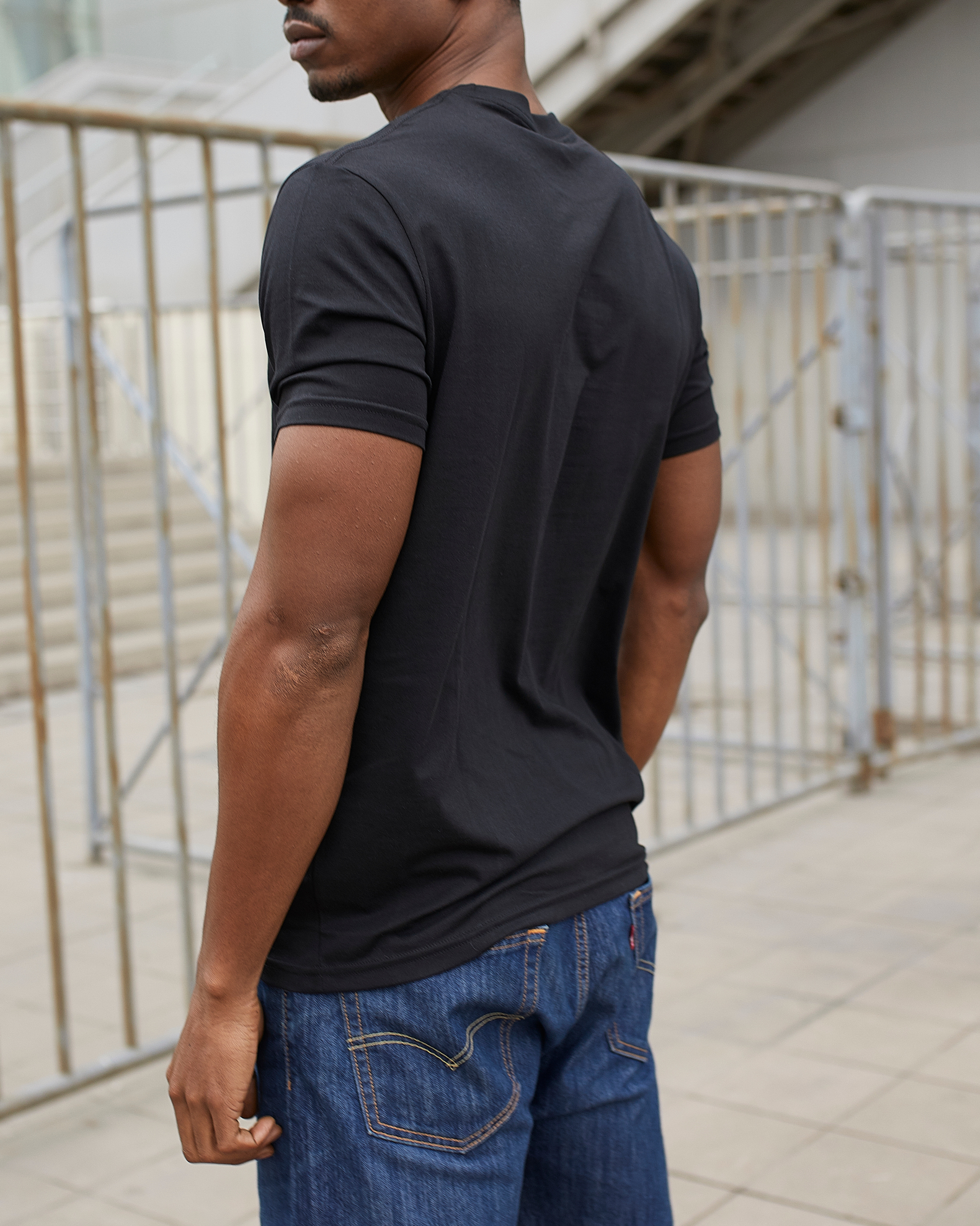 NEGRO 
